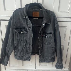 🖤Levi’s Black Denim Jacket🖤